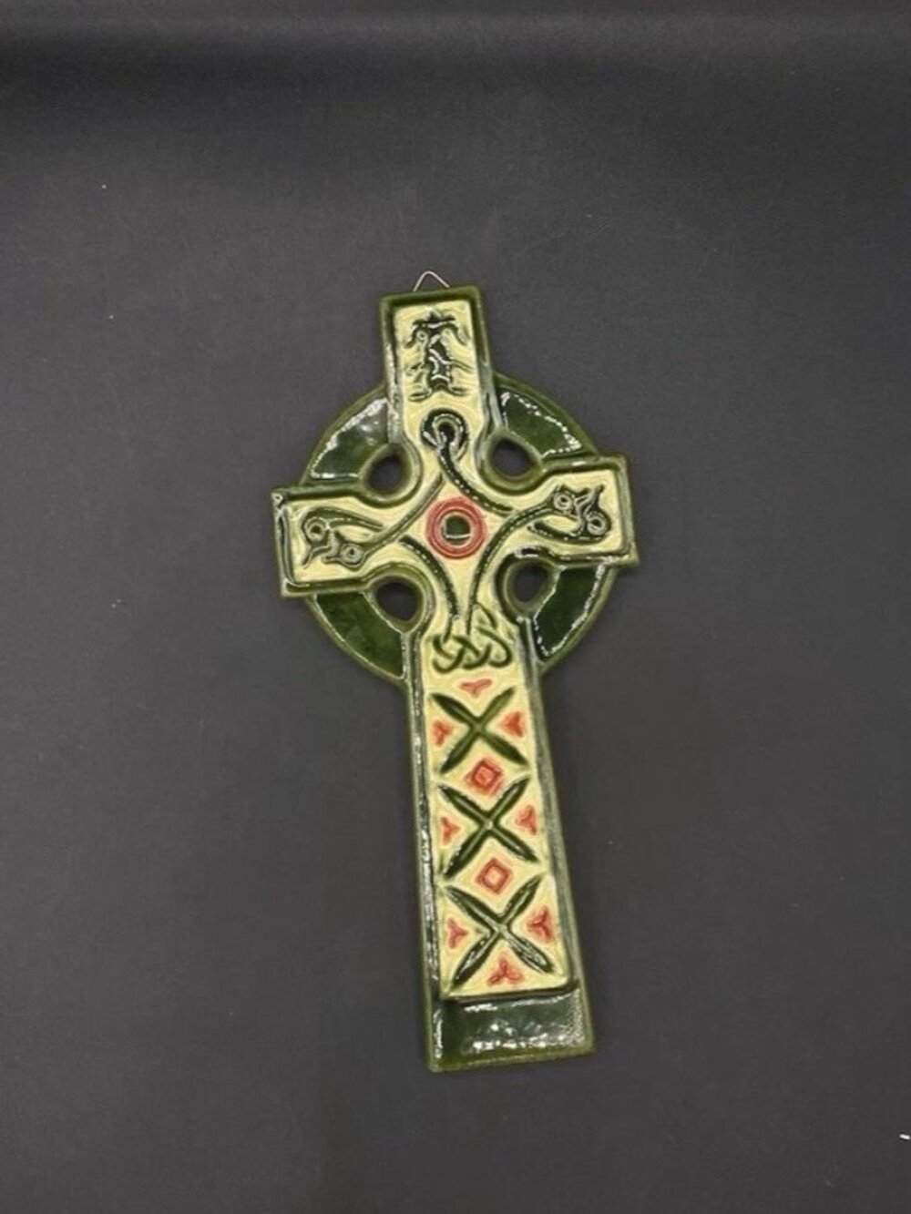 Irish Celtic Cross Clara Crafts Red & Green Ceramic 8.5” - Picture 8 of 9